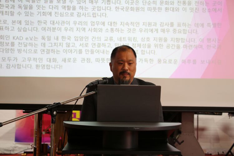 콜야 호흘페트 입양동포협회장k.JPG