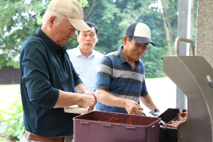 고기 굽고k.JPG