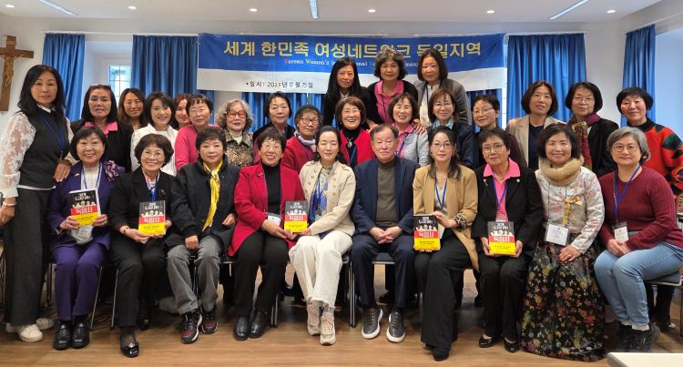 강의 후 단체사진.jpg