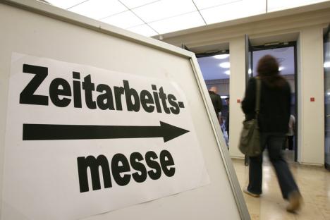 zeitarbeit-dpa.jpg