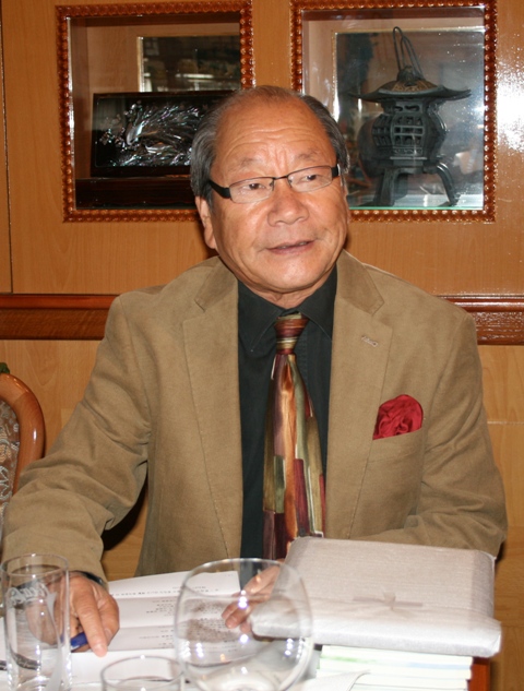 Min Cho.JPG