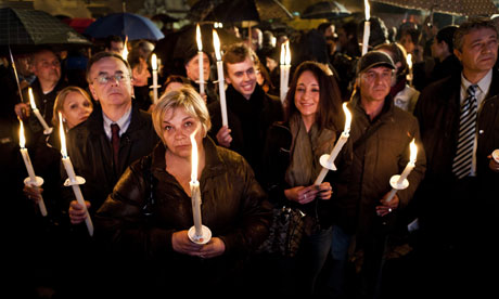 Rome-candlelit-vigil-prot-009.jpg