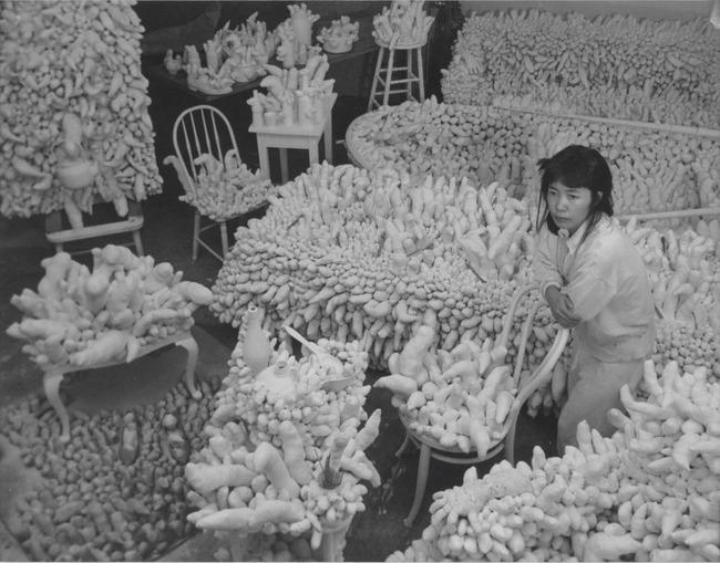 4Yayoi Kusama, Compulsion Furniture (Accumulation),1964.jpg