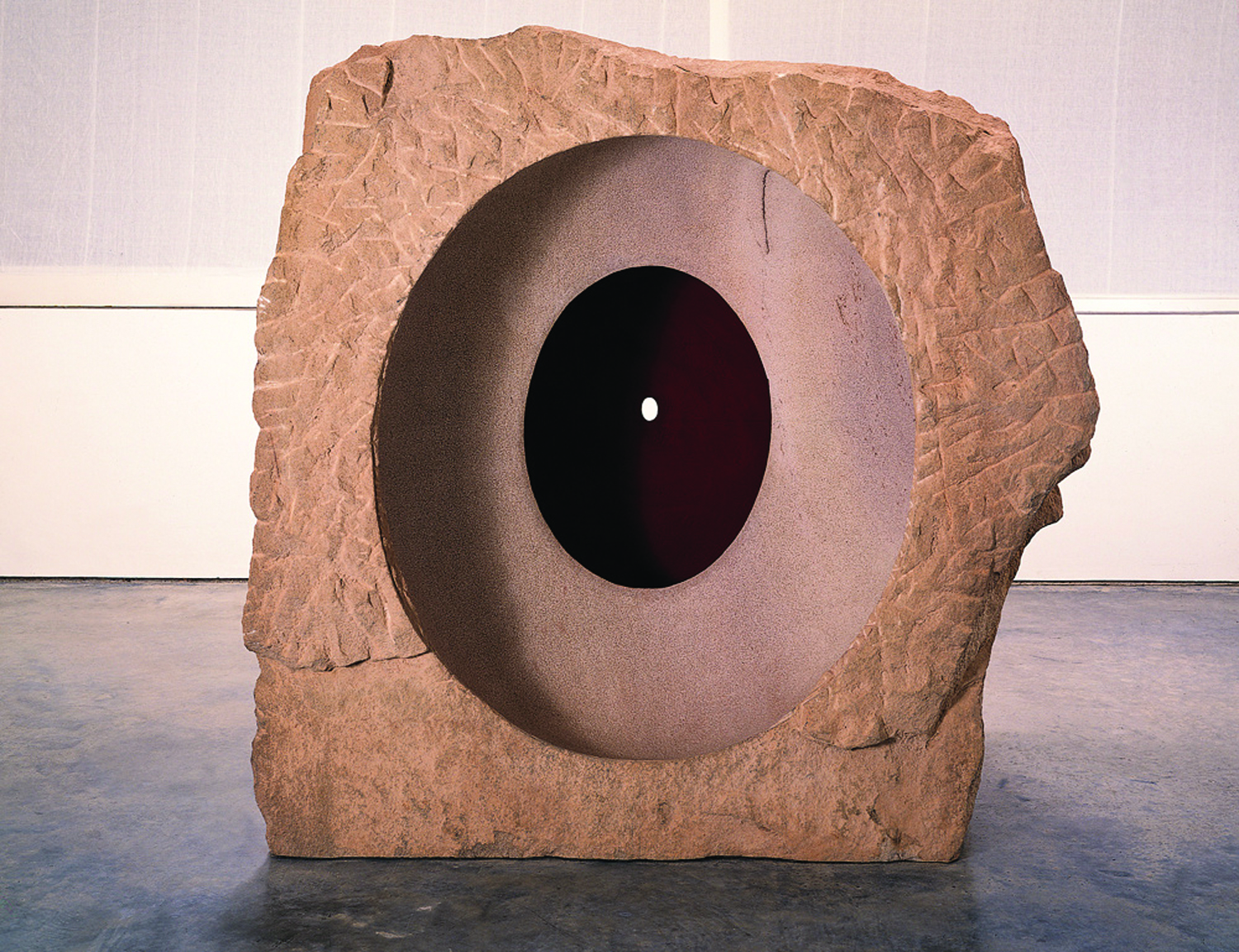 Passage, Anish Kapoor, 1993.jpg