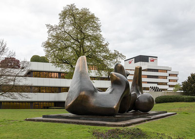 Wirbel,Vertebrae (at the LBS office building), Henry Moore, 1968-69.jpg