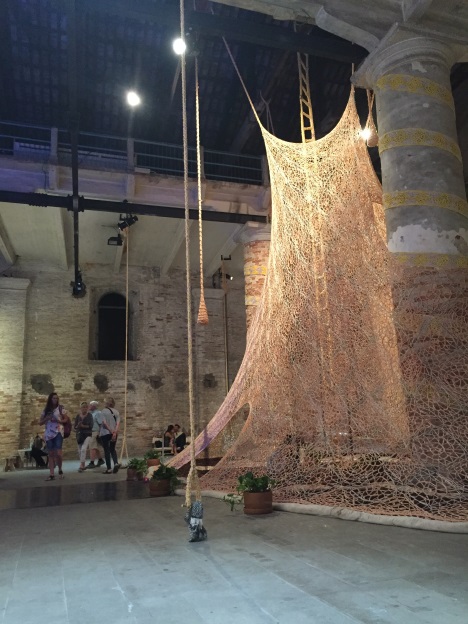 Um Sagrado Lugar (A Sacred Place)2, Ernesto Neto, 2017.jpg