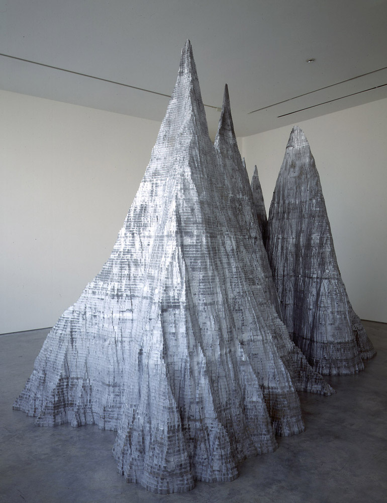 Mountain, Anish Kapoor, 1995.jpg