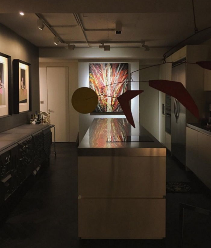 탑이 인스타그램이 소개한 자신의 집의 미술품 컬렉션.jpg
