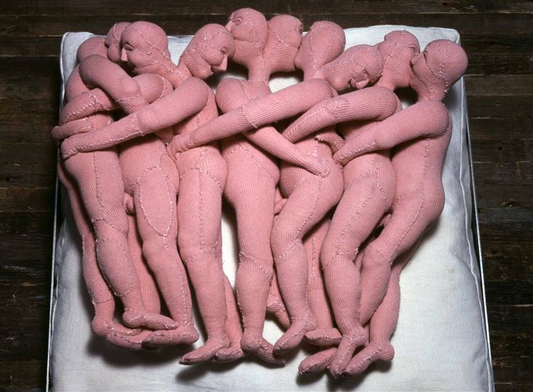 Louise Bourgeois,Seven in Bed, 2001.jpg