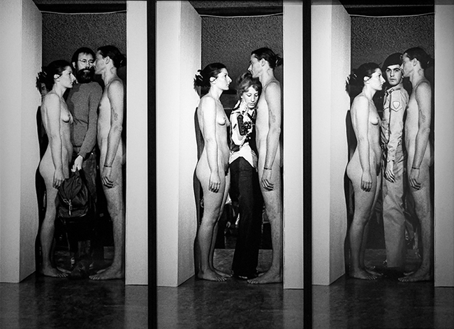 3Marina Abramovic, Imponderabilia, 1977.jpg