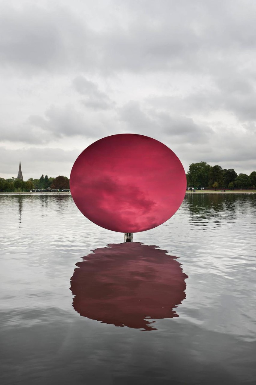 Sky Mirror, Red, Anish Kapoor, 2007.jpg