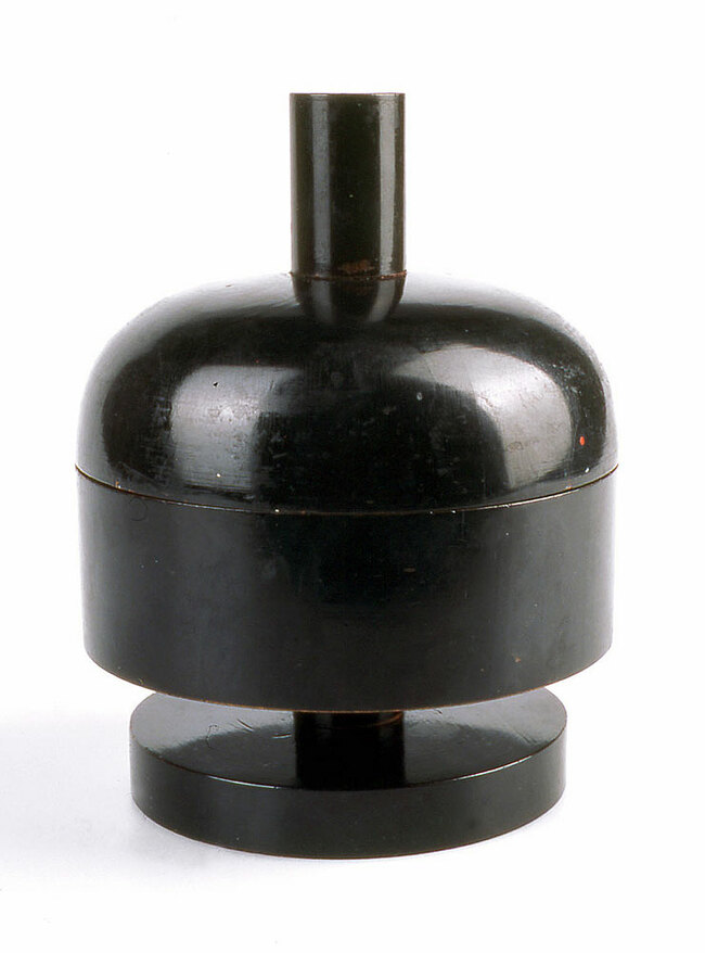 7Sophie Taeuber-Arp, Coupe Dada, 1916.jpg