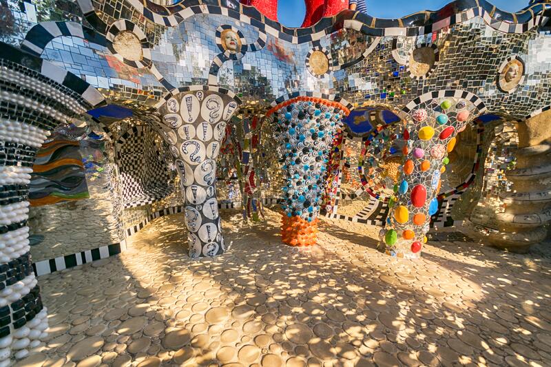 Niki de Saint Phalle의 The Tarot Garden 2.jpg