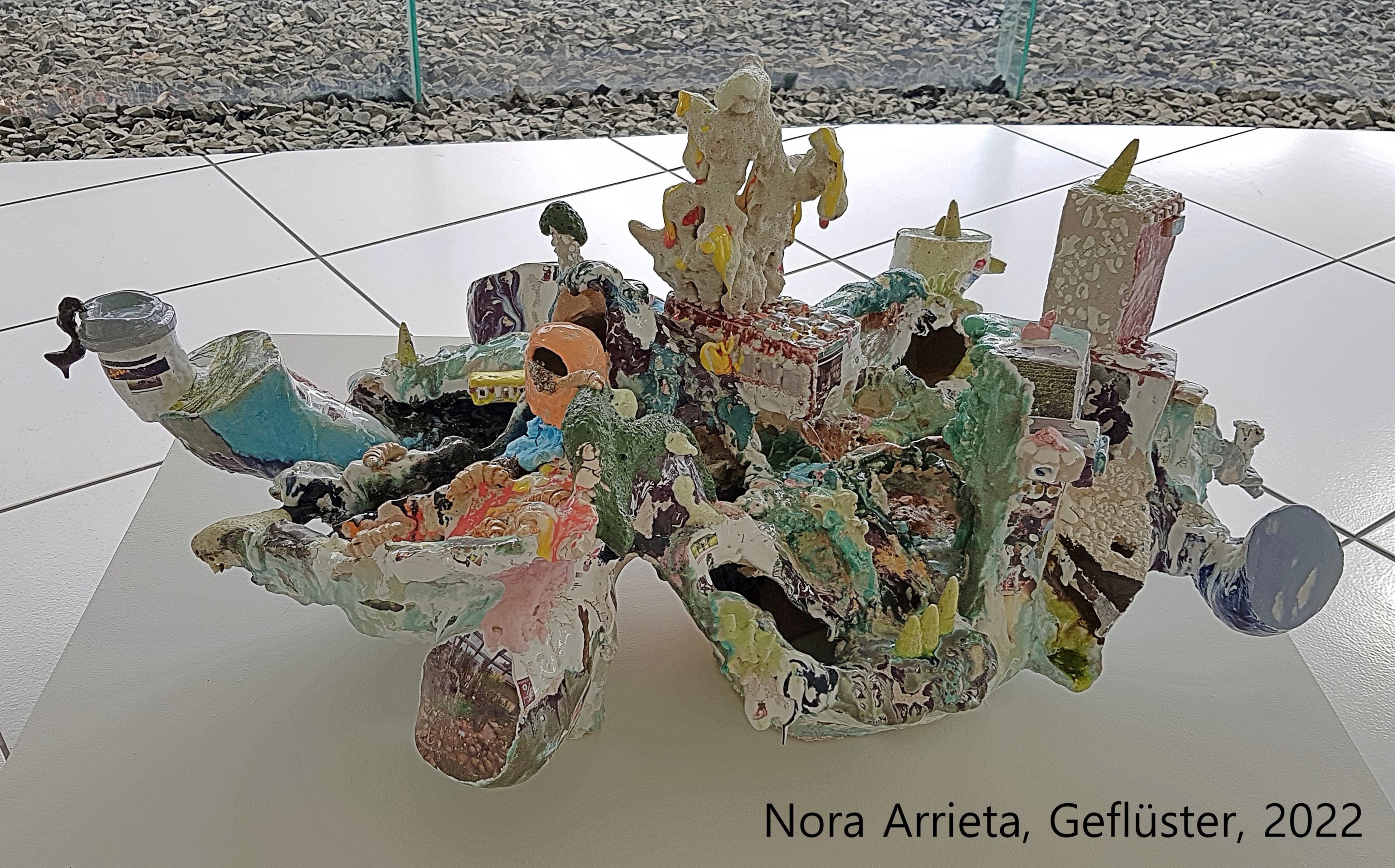 02-Nora Arrieta-속삭임-2022.jpg