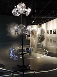 28- 양혜규 I '소리 나는 춤(Sonic Dances)' Performative sculptures, metal structure, bells, metal rings, dimensions variable 2013.jpg