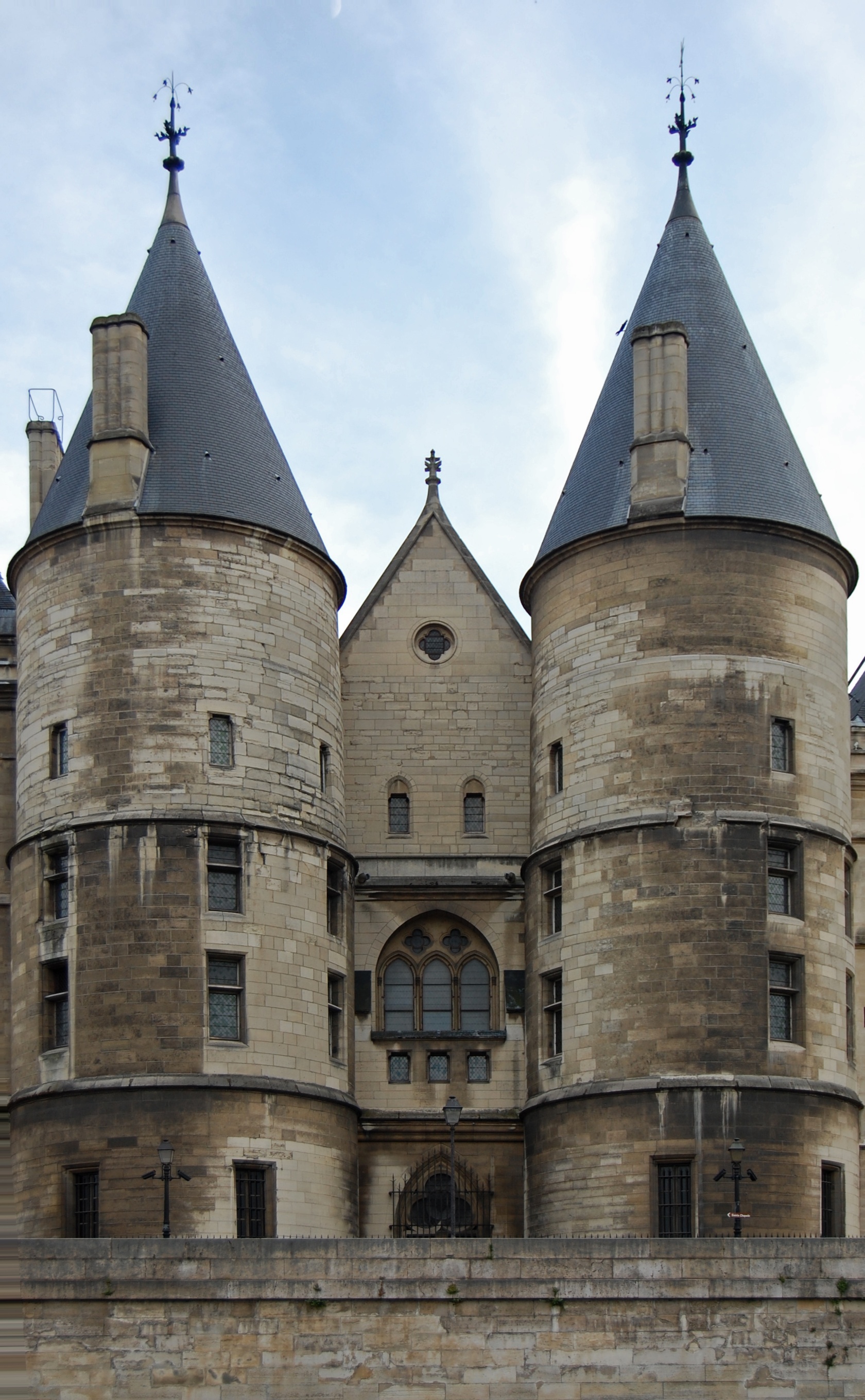 Conciergerie_June_2010.jpg