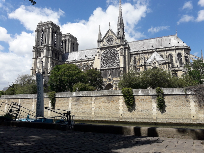 [크기변환]Notre-dame-seine (4).jpg