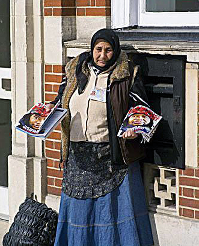 big-issue-seller.jpg