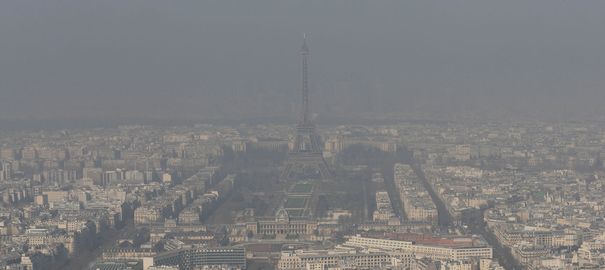 파리시 미세먼지로 대기오염 심각한 수준.jpg