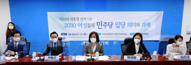 1285-여성 2 사진.png