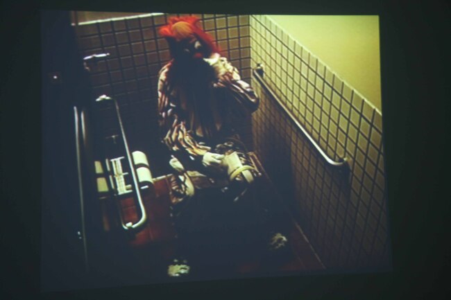 3Bruce Nauman, Clown Torture,1987.jpg