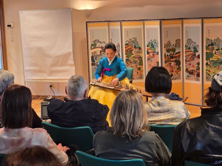 가야금 박진선k.jpg