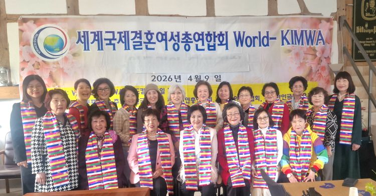 색동 목도리하고k.jpg