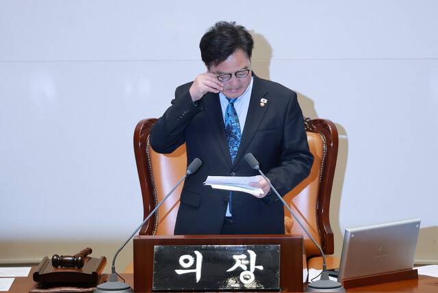 1421-정치 2 사진.jpeg